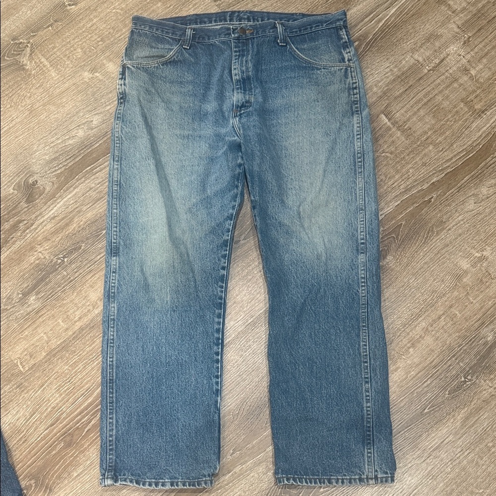 Rustler Men's Relaxed Fit Blue Jeans 40x30